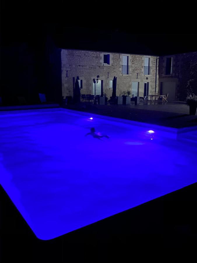 Loveyou Villalunoterie Futuroscope Piscine Spa 4Pers Oyre Экстерьер фото